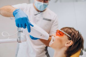 טיפול הלבנת שיניים
