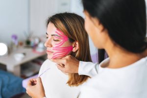 פלזמה להצערת עור פנים אצל נשים