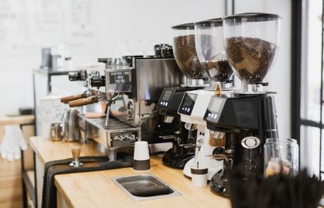 מכונות קפה טוחנות וחובבי הקפה בעולם